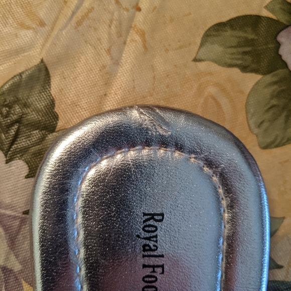 Royal footwear NY sandals - Picture 3 of 6